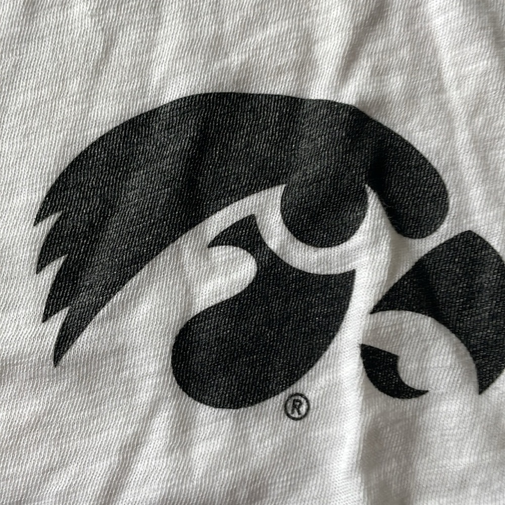 Iowa Hawkeyes football shirt NWT size large Victoria Secret Pink - Picture 8 of 10